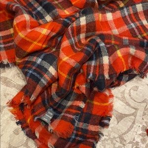 LARGE AERIE BLANKET SCARF